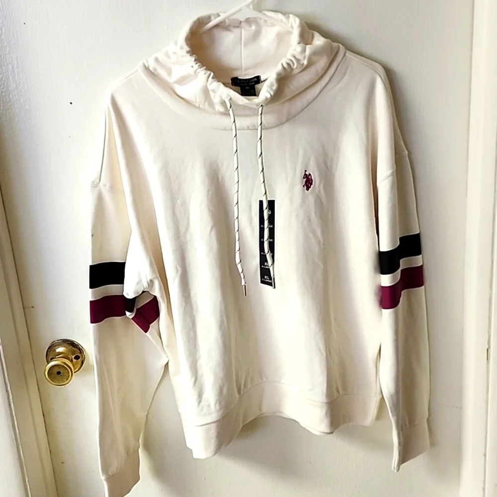 U.S. POLO ASSN. White Sweatshirt Logo - Picture 2 of 4